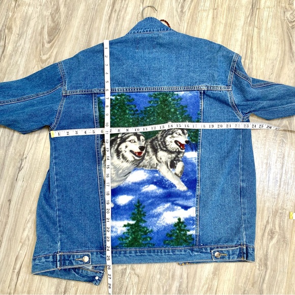 Upcycled WOLF wildlife jean boho jacket w southwestern country vibe - Picture 11 of 12